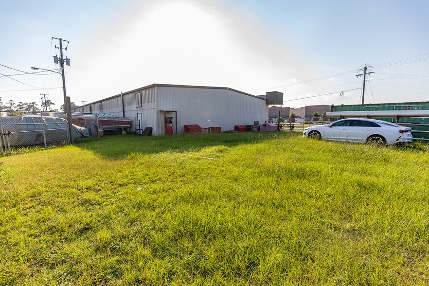 More Photos Of 124 Goshen Road Ext, Rincon Light Manufacturing For Lease