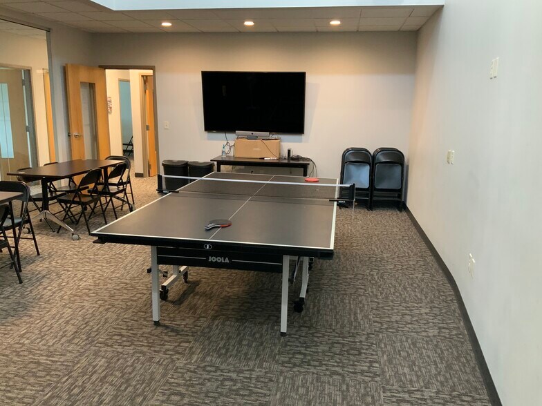 More Photos Of 4501 S 86th St, Lincoln Office For Lease