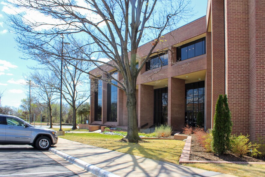 More Photos Of 150 Westpark Way, Euless Office For Lease