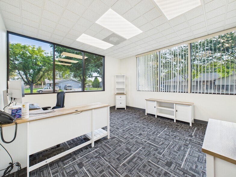 More Photos Of 1110 N Five Mile Rd, Boise Office For Sale