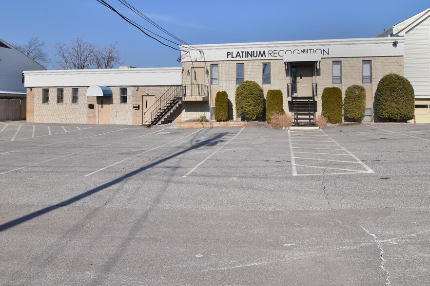 Primary Photo Of 862 Charles St, Providence Medical For Sale