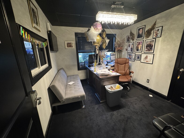 More Photos Of 26 Texaco Ave, Port Jefferson Service For Sale