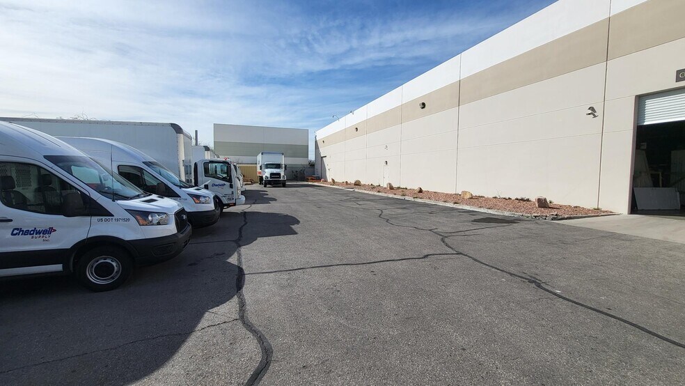 More Photos Of 3326 Ponderosa Way, Las Vegas Warehouse For Lease