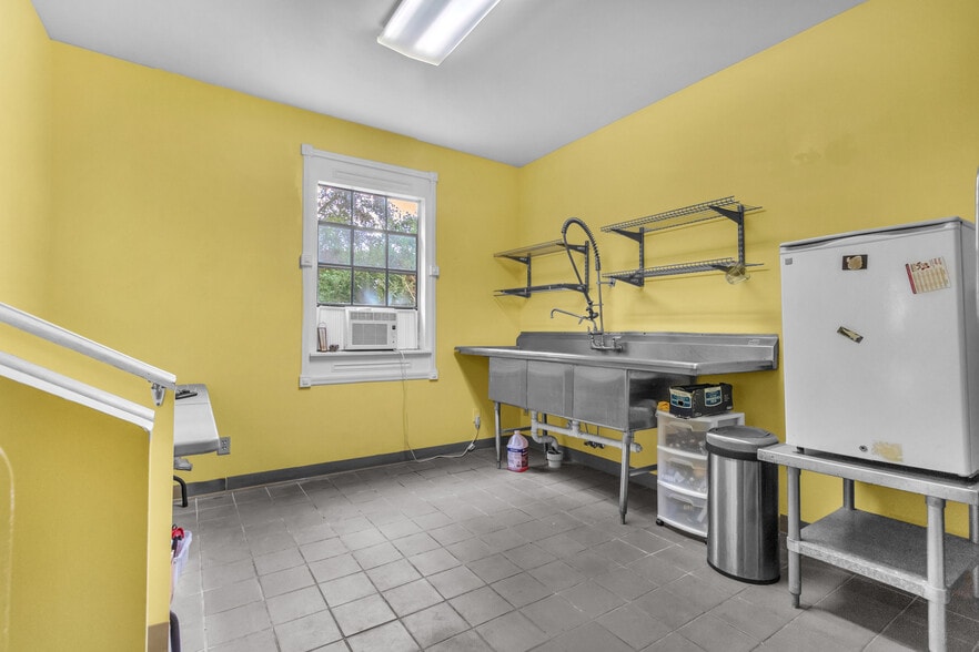 More Photos Of 414 Perry Hill Rd, Montgomery Storefront Retail Office For Sale