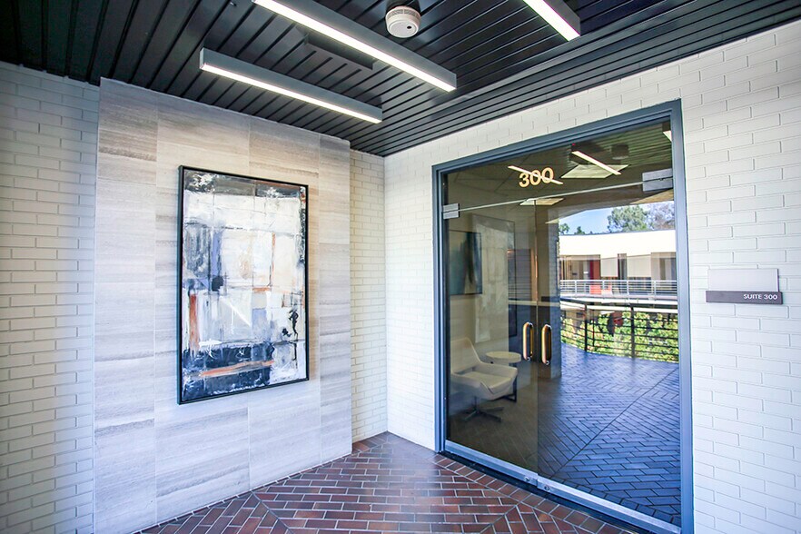 More Photos Of 12526 High Bluff Dr, San Diego Coworking Space