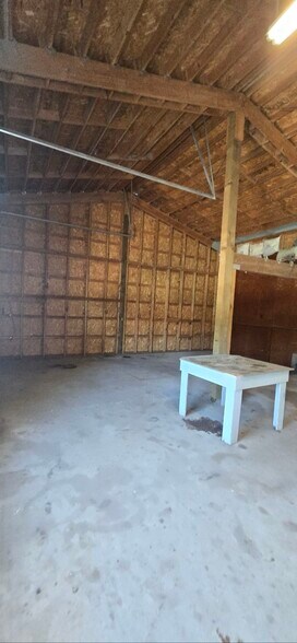 More Photos Of 10404 229th St E, Graham Flex For Lease