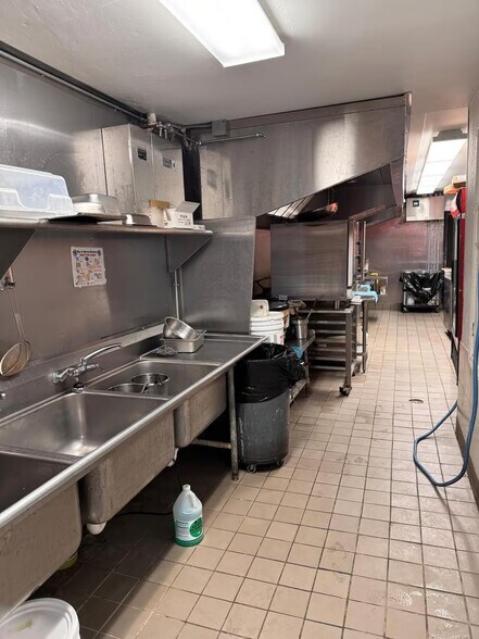 More Photos Of 600 E Bridge St, Redwood Falls Restaurant For Sale