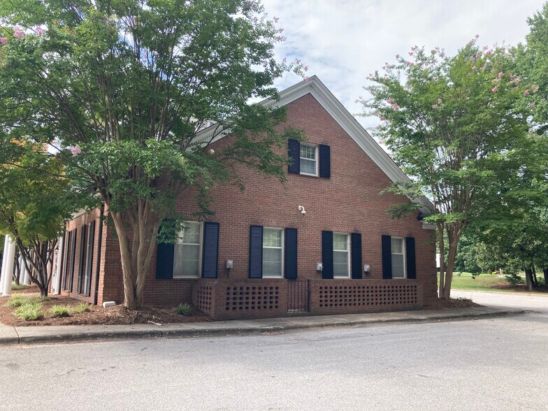 More Photos Of 2950 Union Rd, Gastonia Bank For Lease