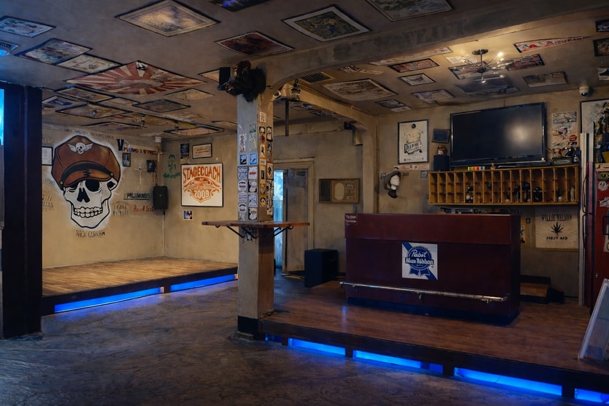 More Photos Of 1810 Newport Blvd, Costa Mesa General Retail For Sale