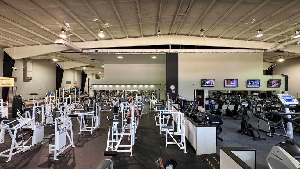 More Photos Of 5133 Darrow Rd, Hudson Health Club For Sale