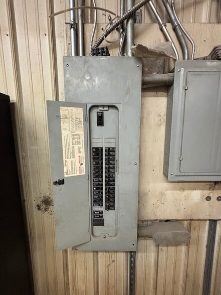 More Photos Of 4155 Gibson Dr, Tipp City Manufacturing For Lease