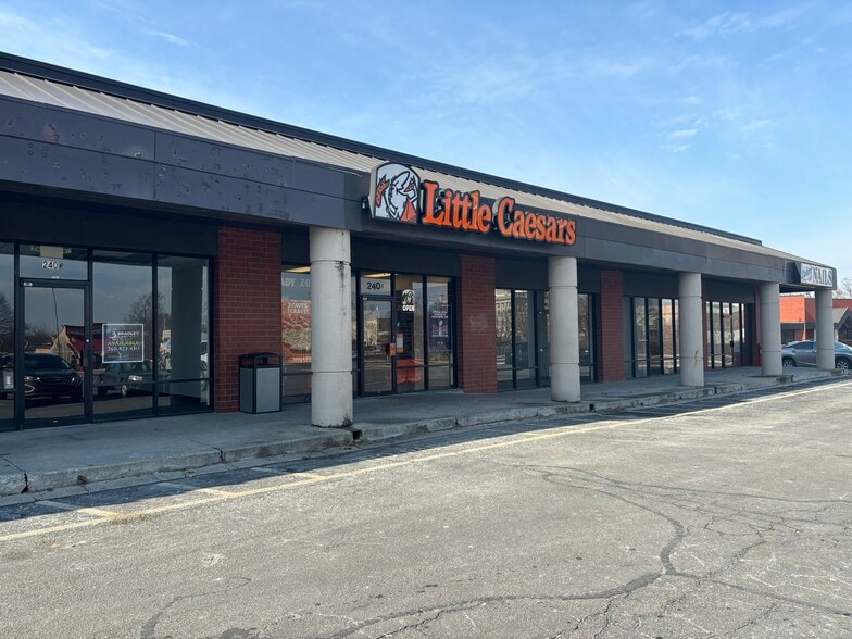 More Photos Of 210 S Jefferson St, Huntington Unknown For Lease