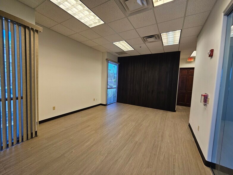 More Photos Of 18205 N 51st Ave, Glendale Medical For Lease