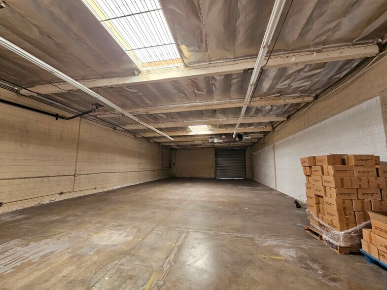 More Photos Of 1230 Hooper Ave, Los Angeles Warehouse For Sale