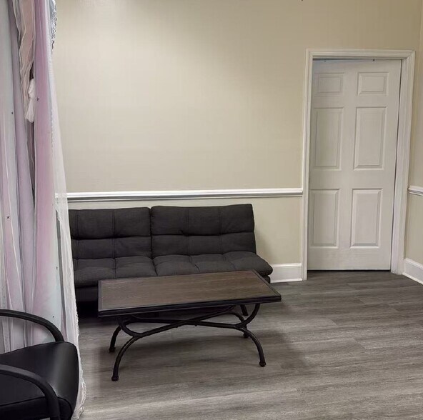 More Photos Of 45571-45595 Shepard Dr, Sterling Medical For Sale