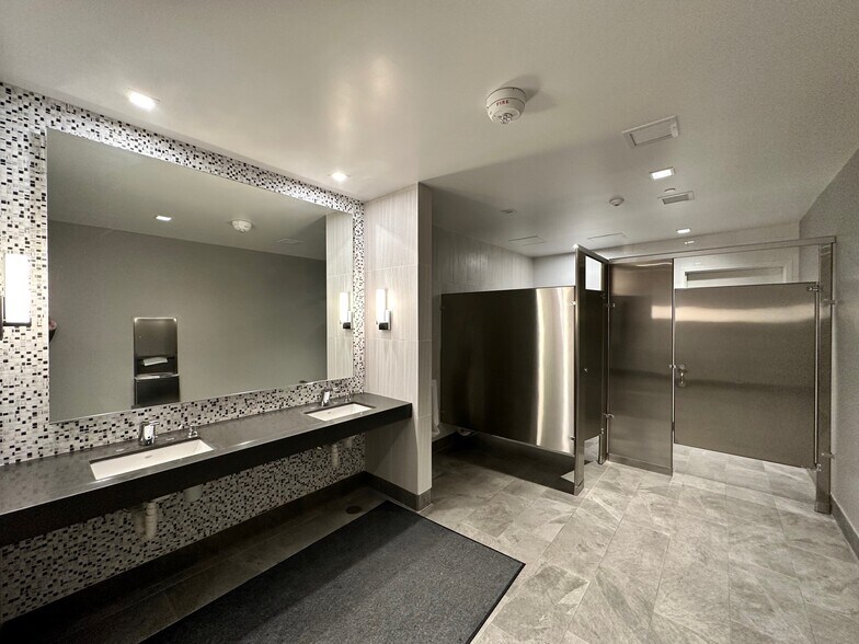 More Photos Of 4410 El Camino Real, Los Altos Office For Lease