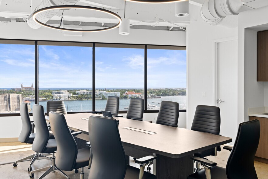 More Photos Of 625 N Flagler Dr, West Palm Beach Medical For Lease