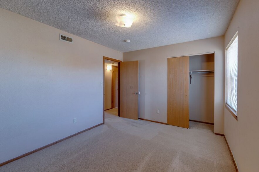 More Photos Of 700 Janet St, Clearwater Apartments For Sale