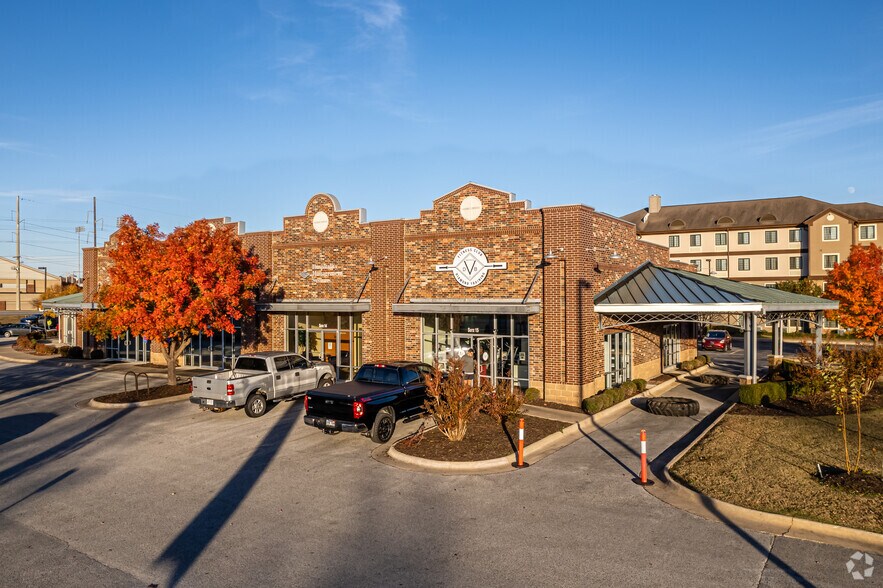 Primary Photo Of 1641 W 15th St, Fayetteville Freestanding For Lease