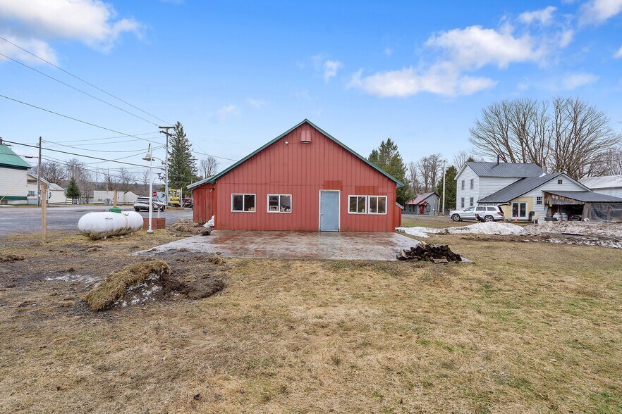 More Photos Of 2107 N Osceola Rd, Camden Service Station For Sale