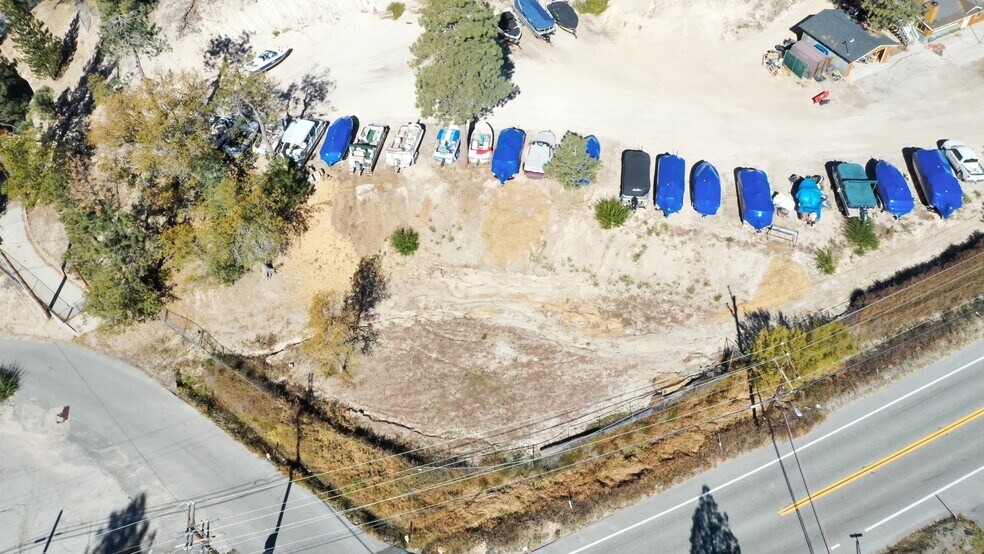 More Photos Of 32864 Hilltop Blvd, Running Springs Freestanding For Sale