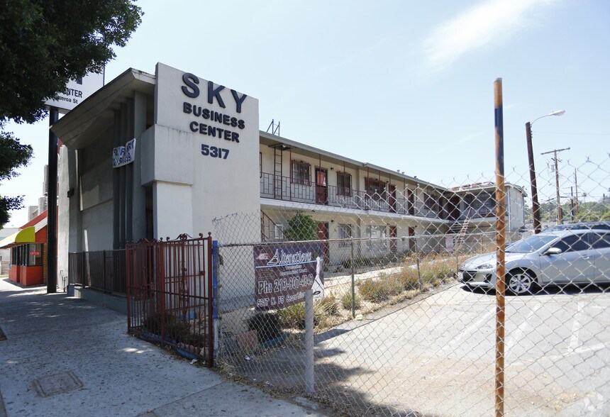 More Photos Of 5317 N Figueroa St, Los Angeles Office For Lease