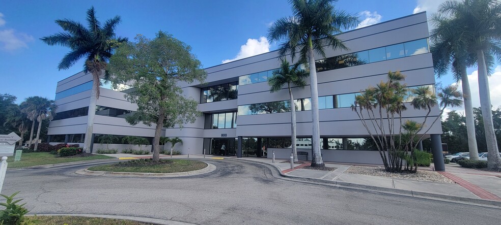 Primary Photo Of 800 Goodlette Rd N, Naples Medical For Lease