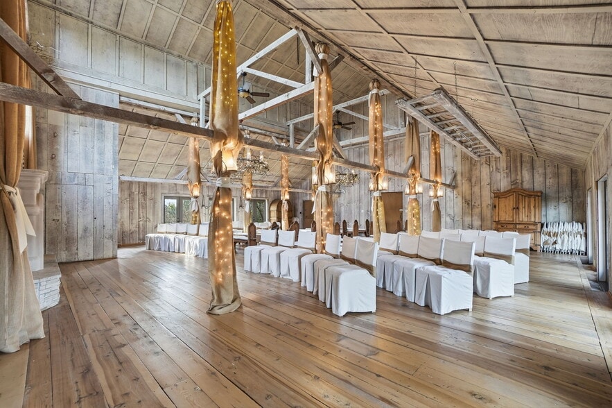 More Photos Of 21645 Parrotts Ferry Rd, Sonora Specialty For Sale