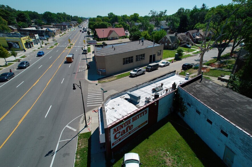 More Photos Of 19614 Grand River Ave, Detroit Storefront For Sale
