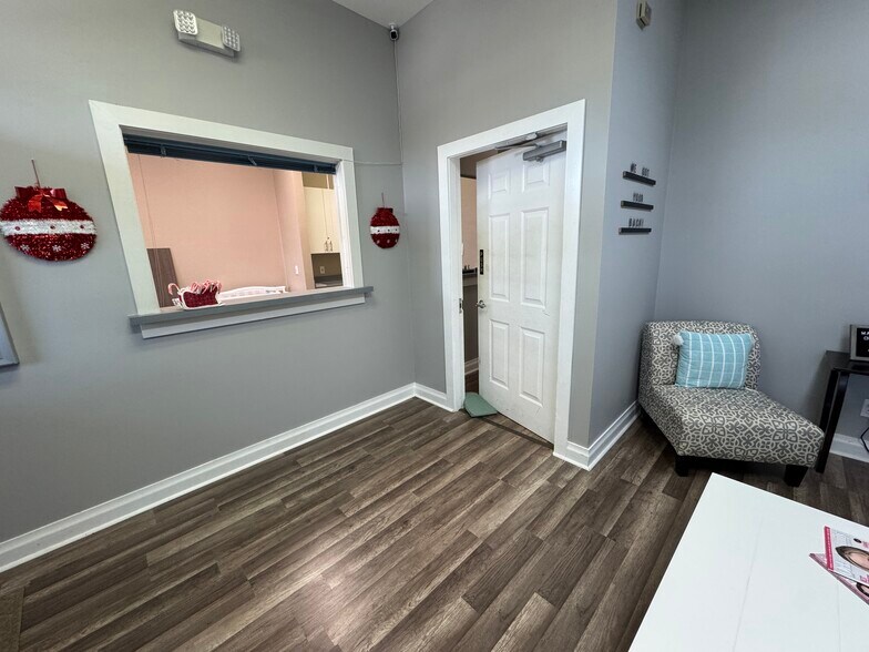 More Photos Of 835 7th St, Clermont Medical For Lease