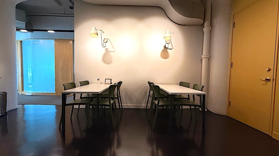 More Photos Of 119 Spadina Ave, Toronto Loft Creative Space For Lease