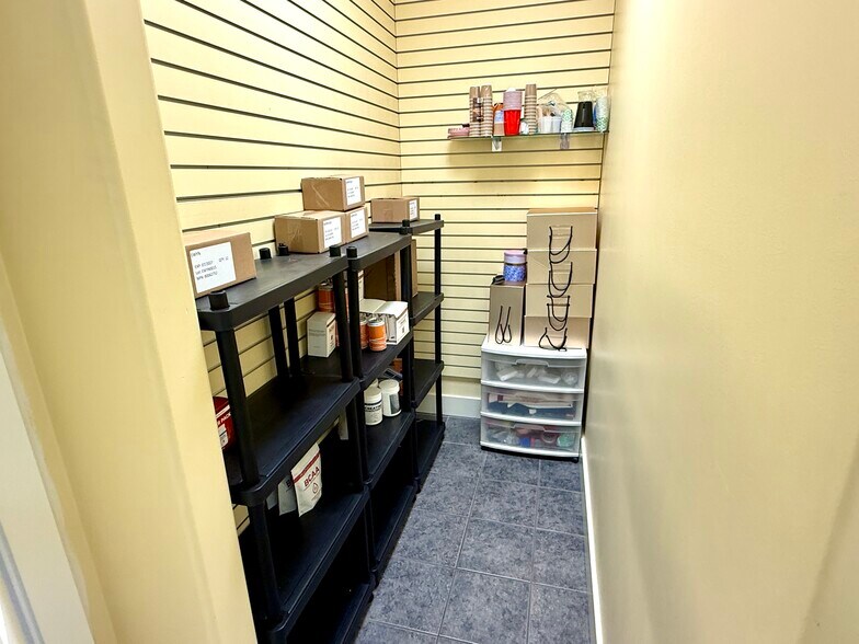 More Photos Of 5212 48 St, Red Deer Office For Sale
