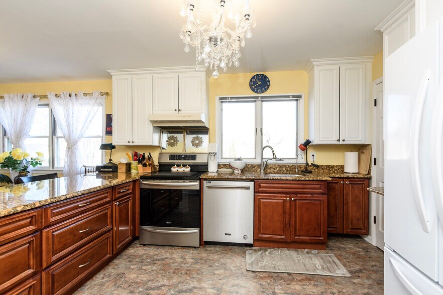 More Photos Of 29 Smull Ave, Caldwell Office Residential For Sale