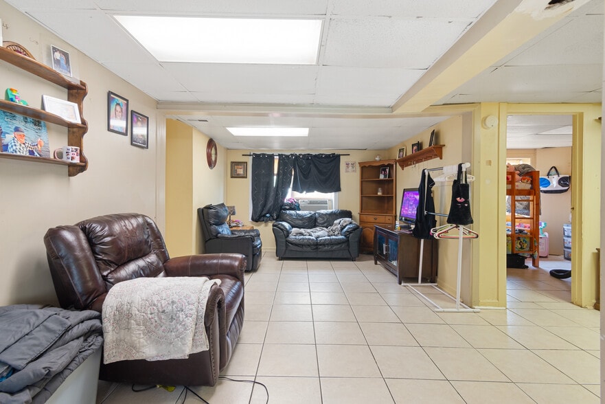 More Photos Of 3279 Emmett Rd, Emmett Multifamily For Sale