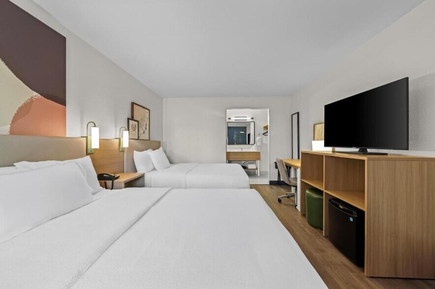 More Photos Of 3402 Winfield Dunn Pky, Kodak Hotel For Sale