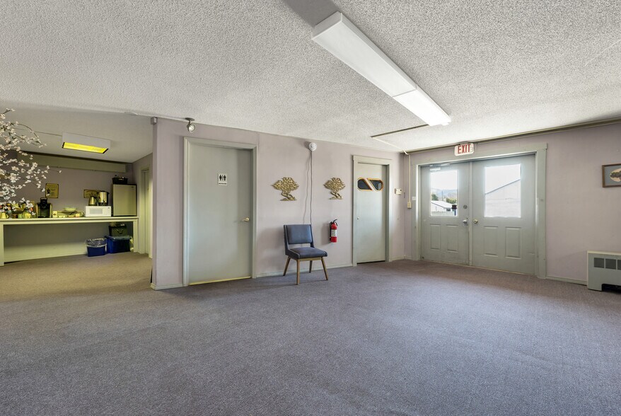More Photos Of 55 Maynesboro St, Berlin Industrial For Sale