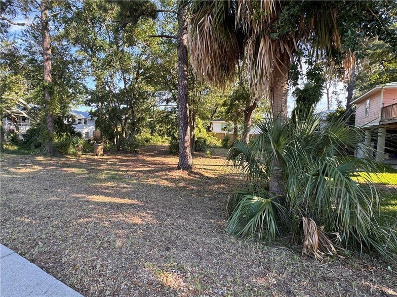 More Photos Of 1017 US-80 Hwy, Tybee Island Land For Sale