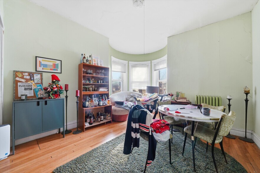 More Photos Of 3136 W Logan Blvd, Chicago Multifamily For Sale