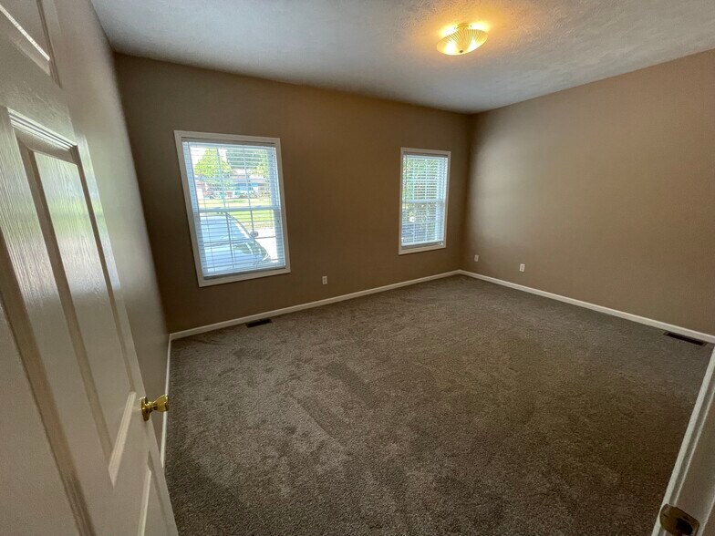 More Photos Of 2701 Northside Blvd, South Bend Apartments For Sale