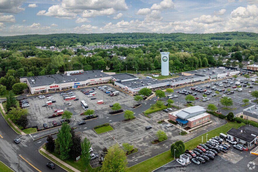 More Photos Of 293 US Hwy 206, Flanders Bank For Lease