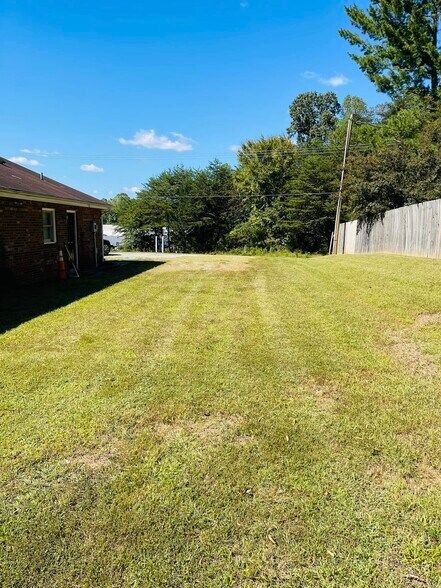 More Photos Of 301 W Main St, Stoneville Office For Sale