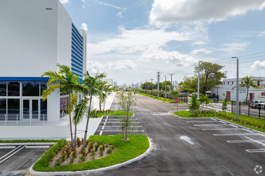 More Photos Of 2260 NW 27th Ave, Miami Refrigeration Cold Storage For Lease