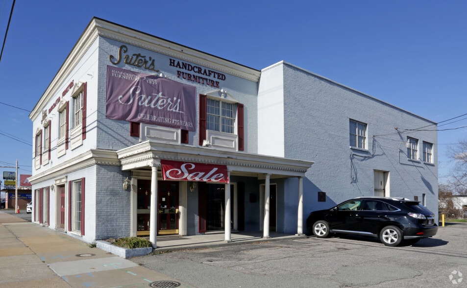 More Photos Of 4200 W Broad St, Richmond Freestanding For Lease