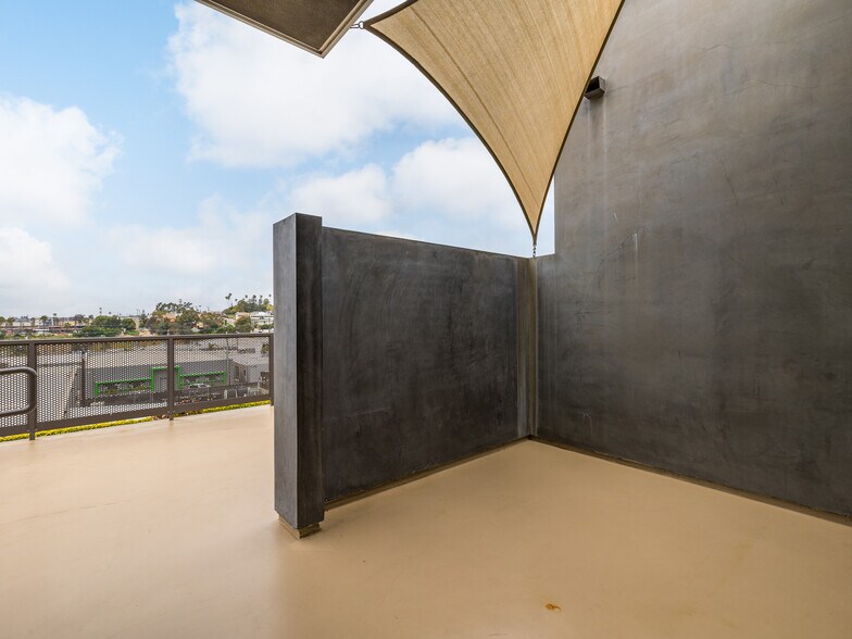 More Photos Of 227 California St, El Segundo Loft Creative Space For Lease