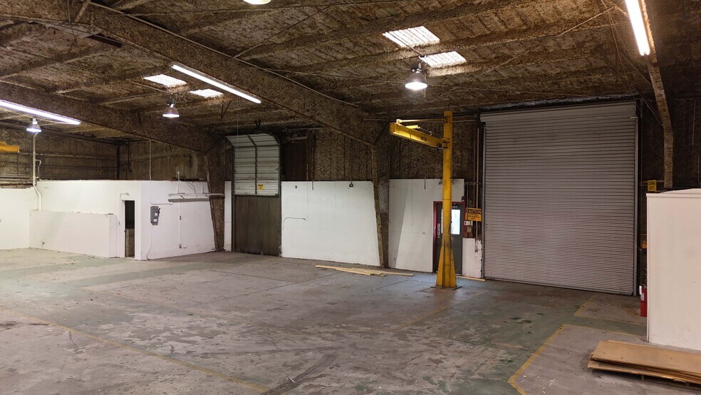 More Photos Of 227 N 8th St, La Porte Warehouse For Lease