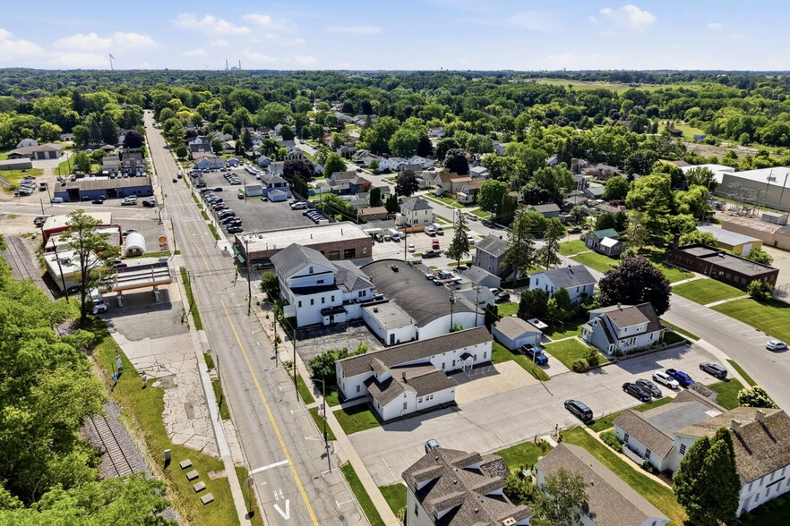 More Photos Of 517 Monroe St, Sheboygan Falls Office For Sale