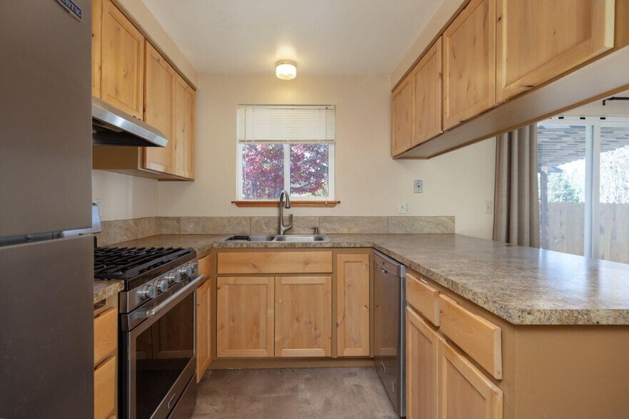 More Photos Of 61683 Daly Estates Dr, Bend Multifamily For Sale