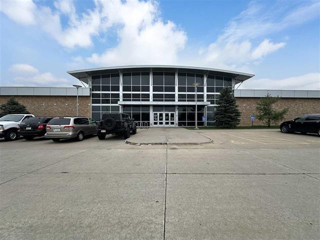 More Photos Of 1395 Jordan St, North Liberty Health Club For Lease