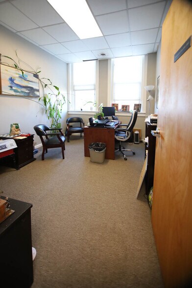 More Photos Of 42 Summer St, Pittsfield Medical For Sale