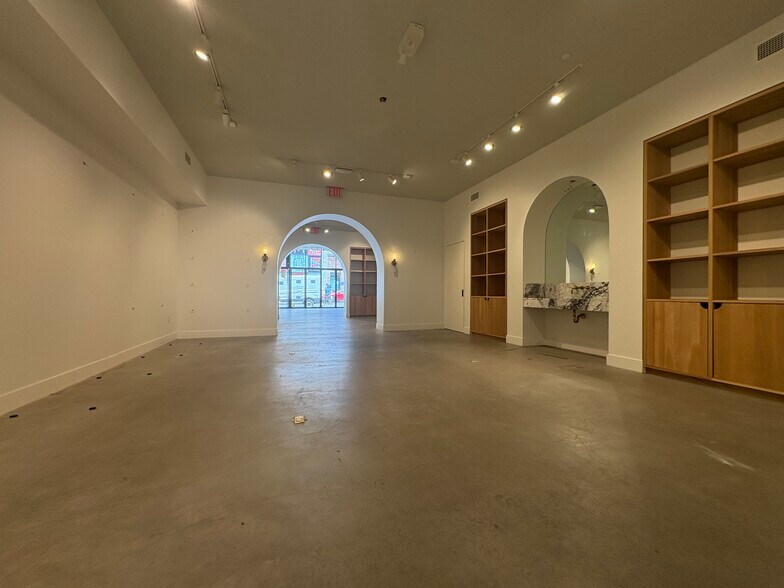 More Photos Of 106 N 6th St, Brooklyn Apartments For Lease